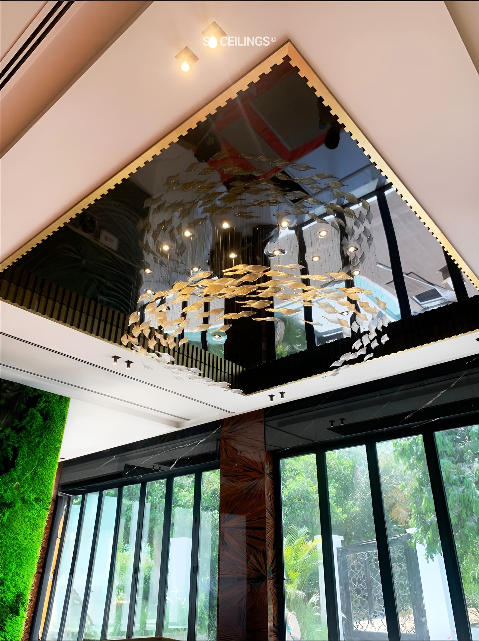 Trần bóng gương 9