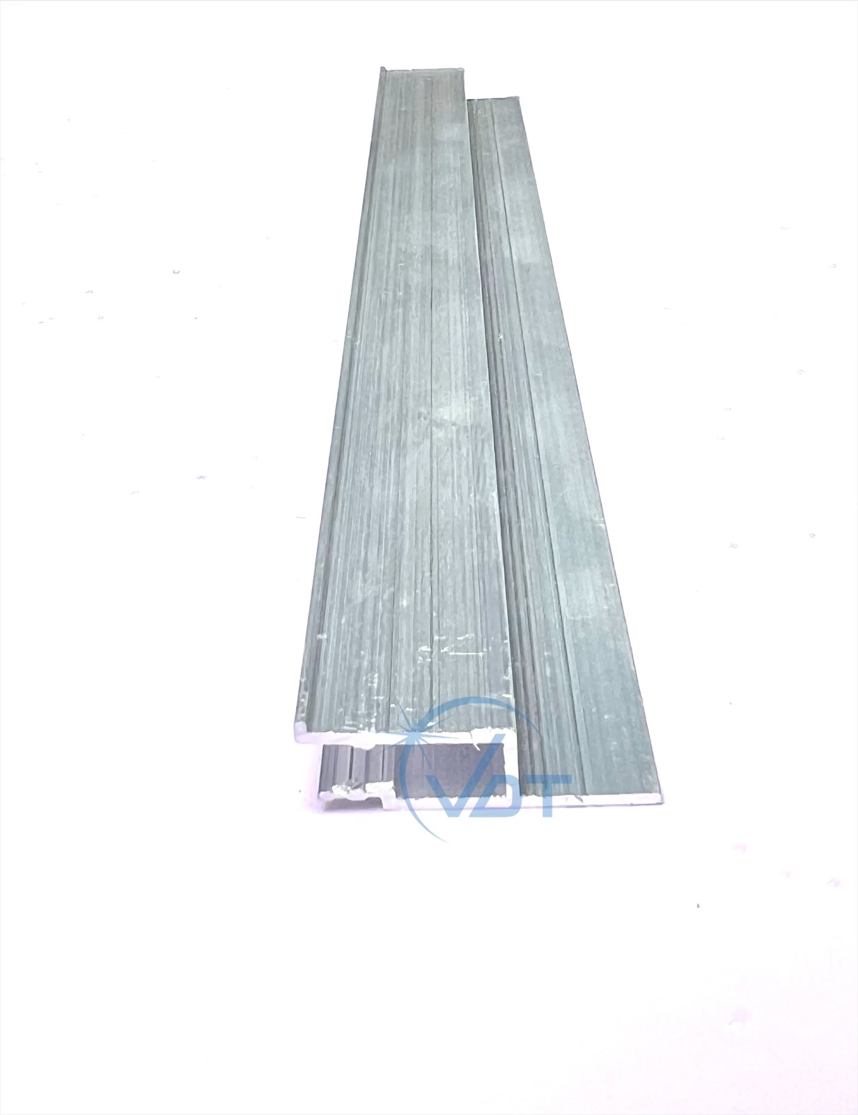 Thanh nhôm bản rộng cho trần xuyên sáng