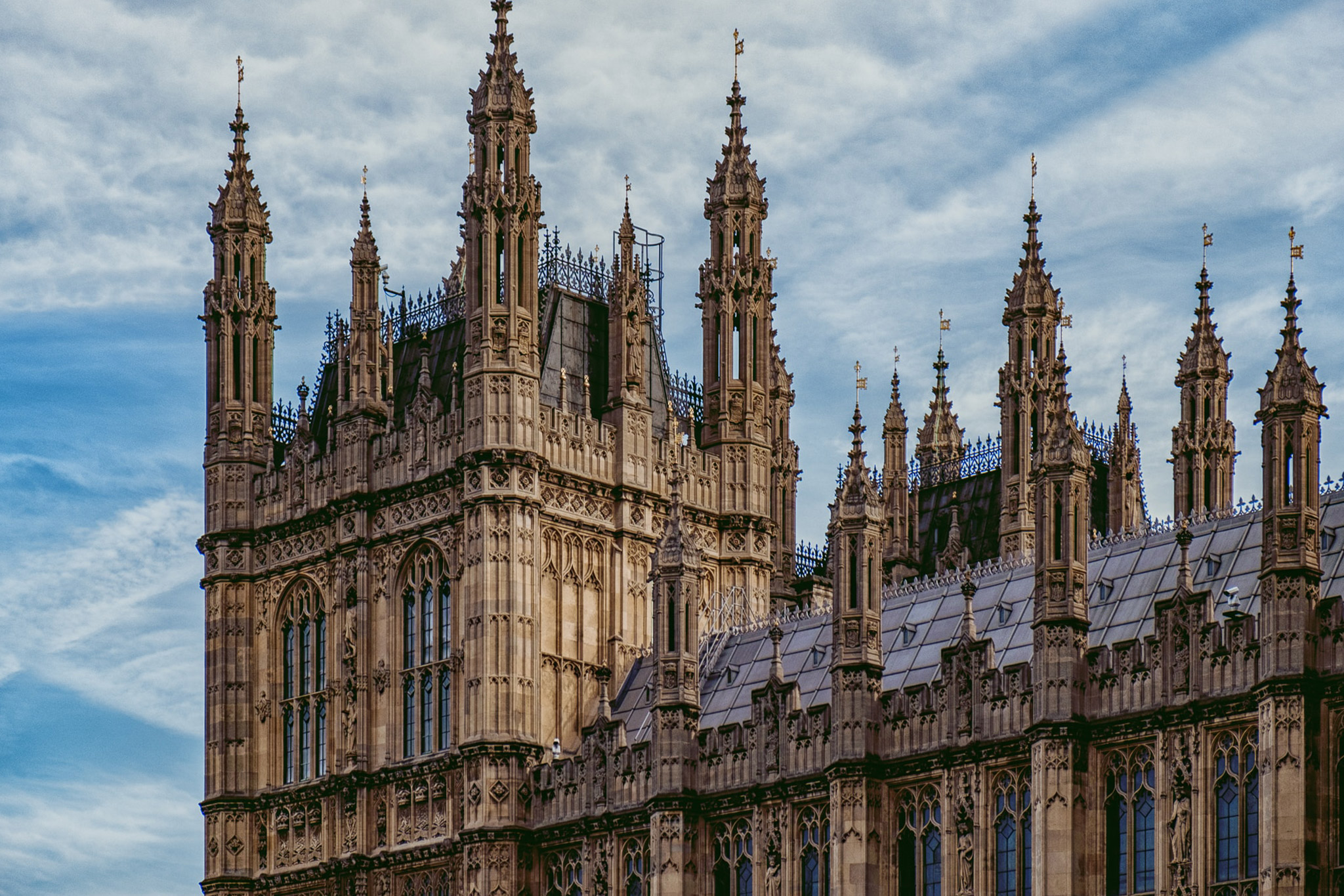 Vòm nhọn là một yếu tố mang tính biểu tượng của kiến trúc Gothic (Nguồn: Internet)