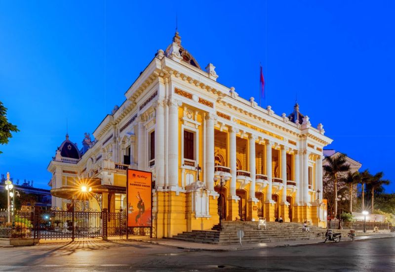 Nhà Hát Lớn Hà Nội với kiến trúc Pháp tinh tế, là biểu tượng của văn hóa nghệ thuật Thủ đô (Nguồn: Internet)