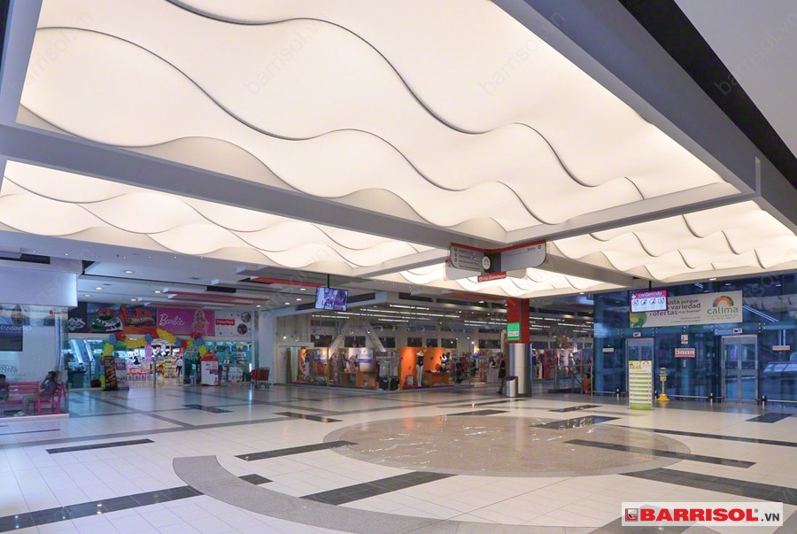 So sánh ưu và nhược của tấm nhựa xuyên sáng và tấm xuyên sáng Barrisol