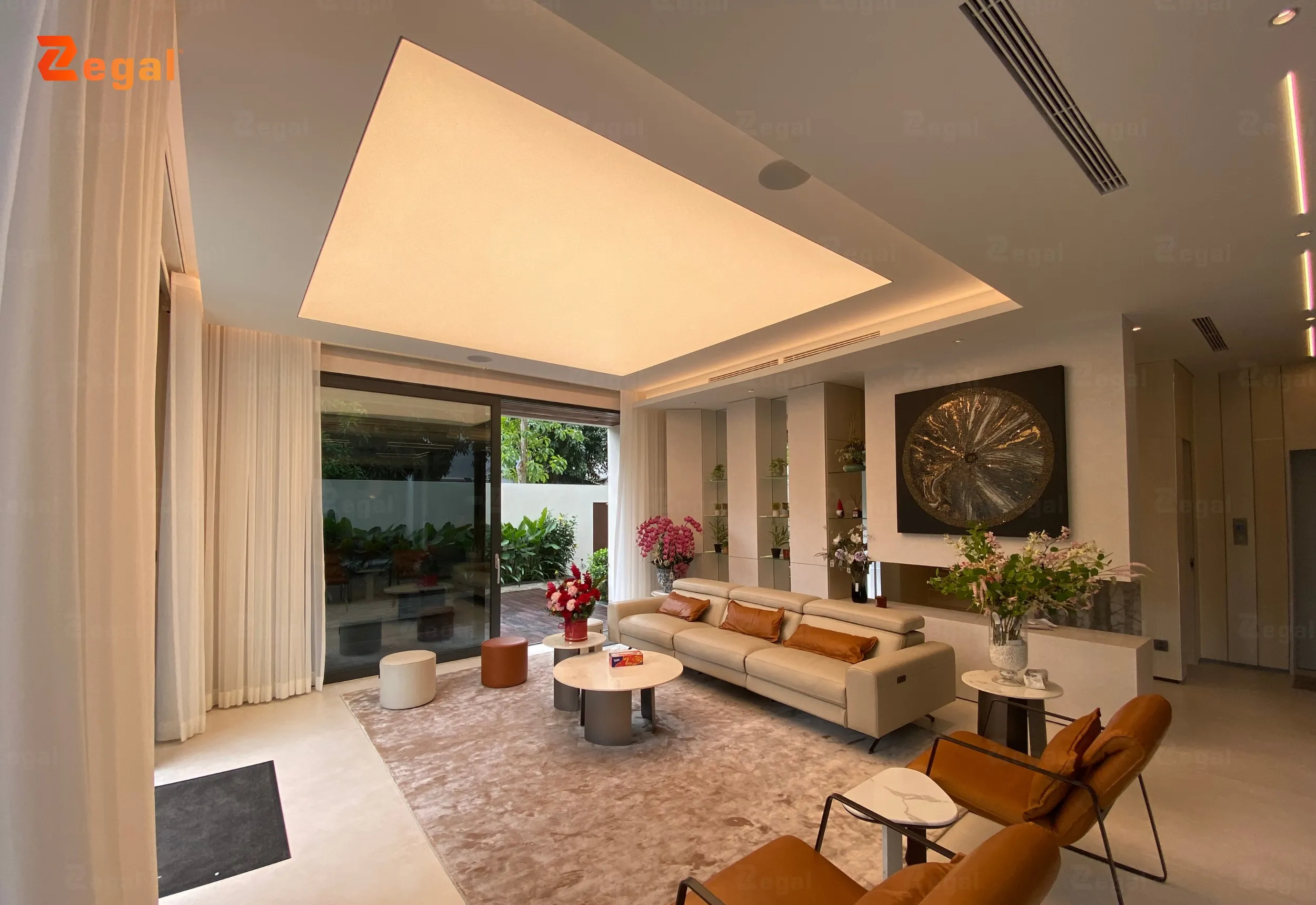 Trần xuyên sáng là hệ thống trần căng làm từ màng PVC tổng hợp siêu bền