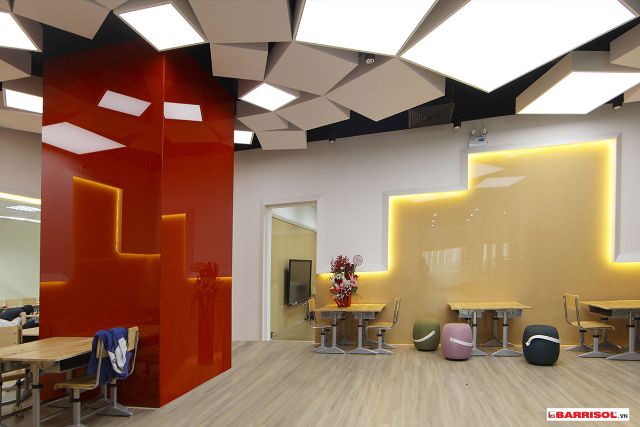 công trình trần xuyên sáng barrisol 18